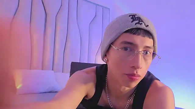 lian_cameron (M twink) - show cum