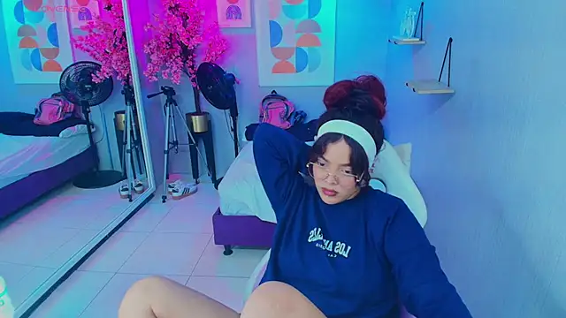 Maggy_t18 webcam