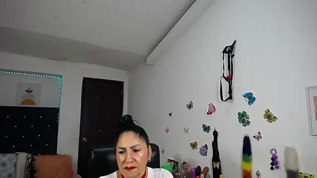 mature_bigboobs10 webcam
