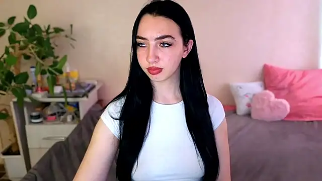 WildKittenX_ live sex cam
