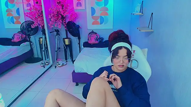Maggy_t18 webcam