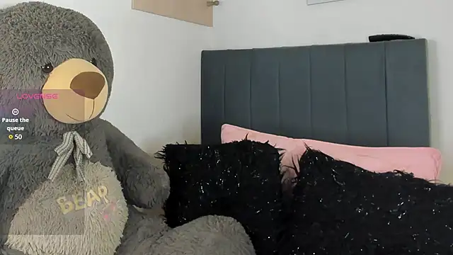 hollyprincess_2 (T young) - oil in ur fat ass