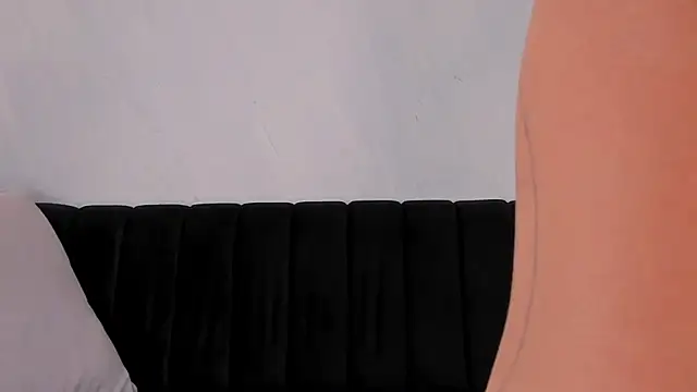 KayraLanne webcam