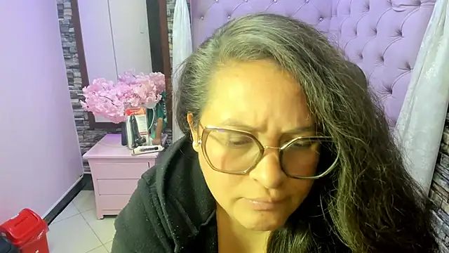 sarah_boobs_ - Sarah_Boobs_'s free webcam - UK Sex Cams