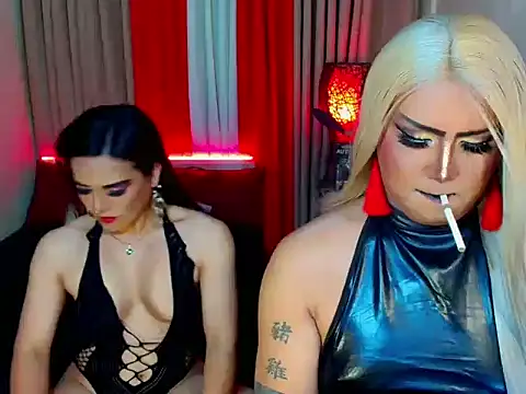 Wildest_Slave_Huntress webcam