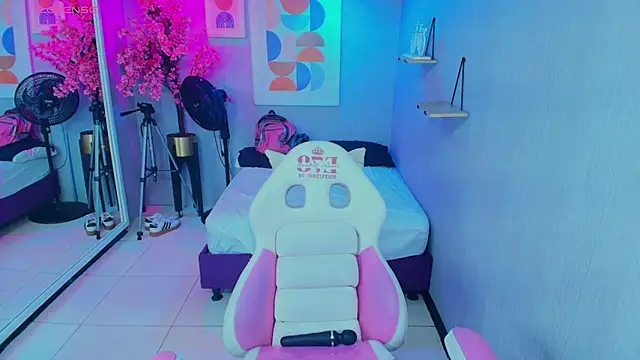Maggy_t18 webcam