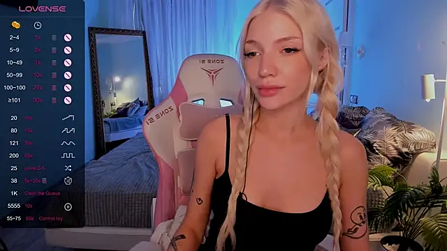 AnyaTaylor_ webcam