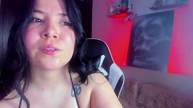 AilynRed webcam