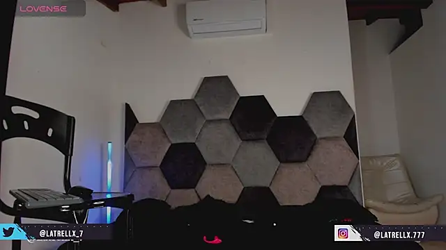 Latrellx7 webcam