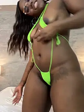 Alaia_Colins