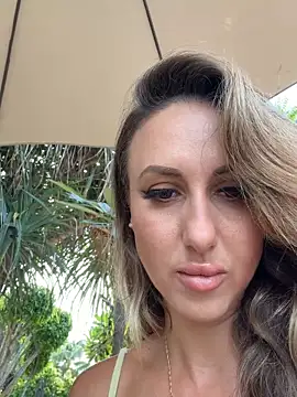 Bella-Grace webcam
