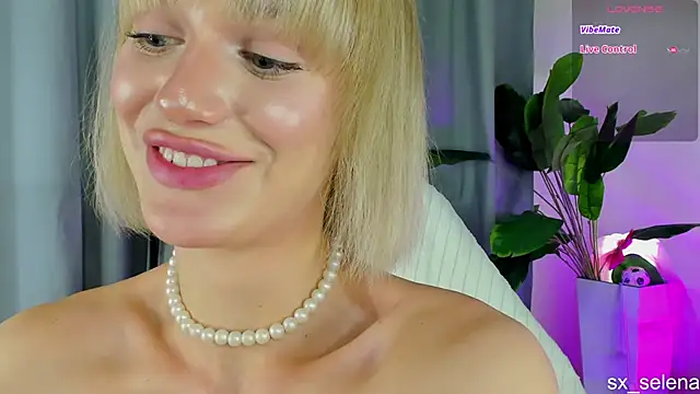 Ice_Strawberry webcam