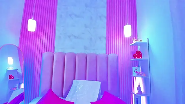 ArianaRougee webcam