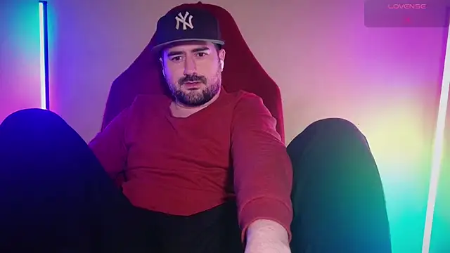 DominantTheo webcam