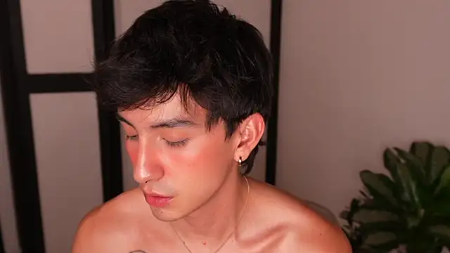 sweettaaron01 webcam