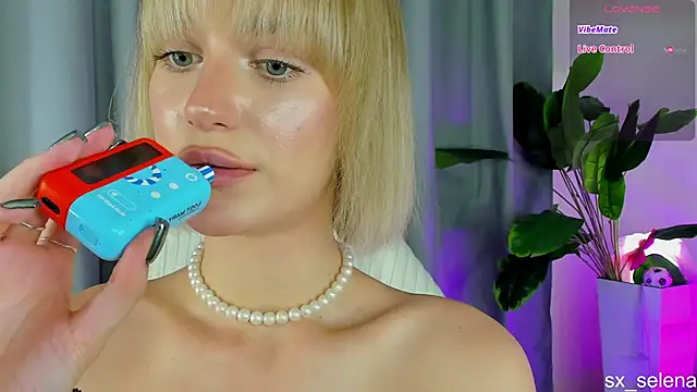 Ice_Strawberry webcam