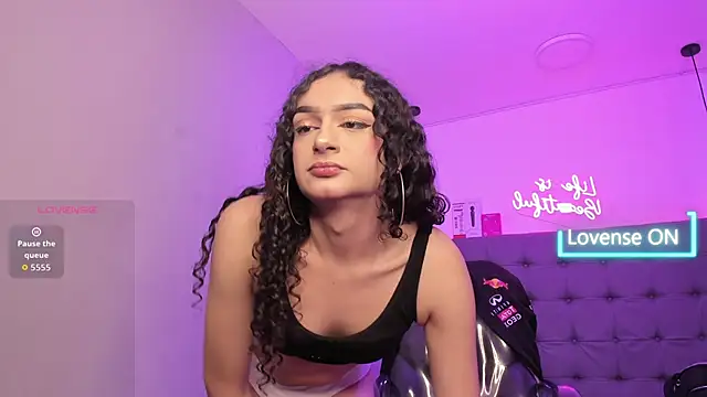 scarletcherry18 webcam