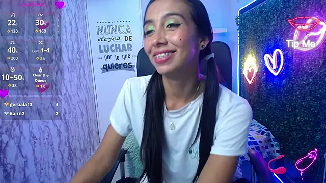sandra_petite19 webcam