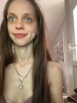 Korolevaaa11 webcam