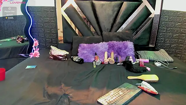 Queen_Jen webcam