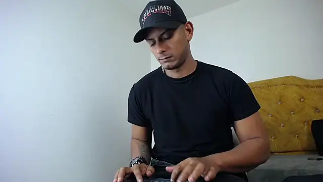 Chris_Dick23 webcam