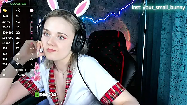Your_small_bunny webcam