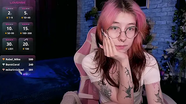 Alice_Nyx webcam