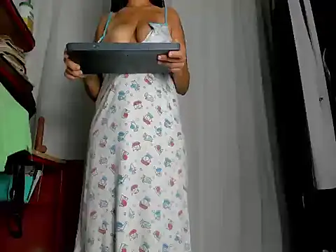 Naya_Ariam webcam