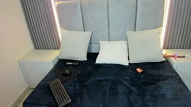 LunaAura webcam