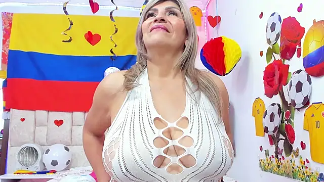 Celeste_Lincon webcam