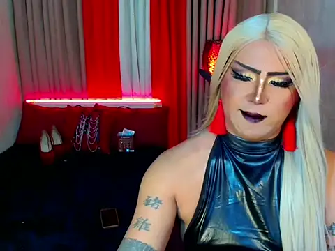 Wildest_Slave_Huntress webcam