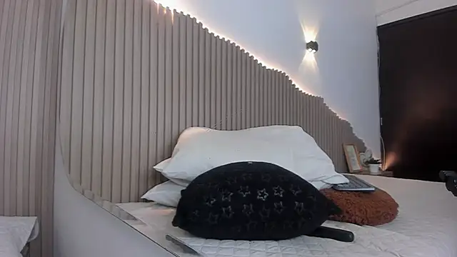 Annie_kurt_ webcam