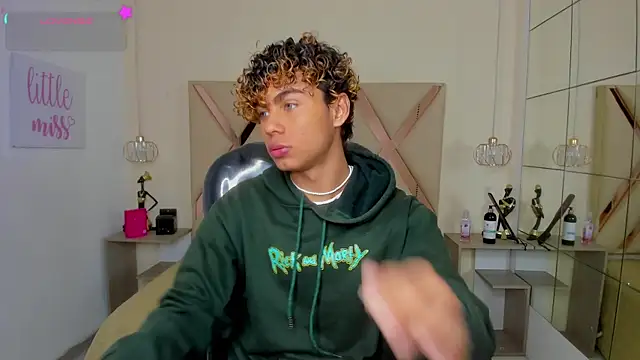 Anyelo_Twink webcam