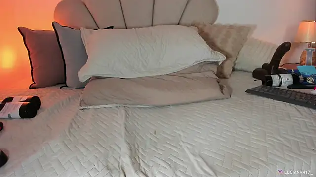 _luuciana_ webcam
