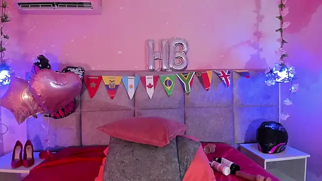 Lushi_Love webcam