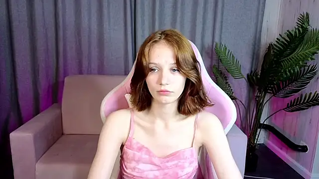 AliceJohansone webcam