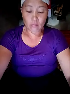 NyloveSquirt