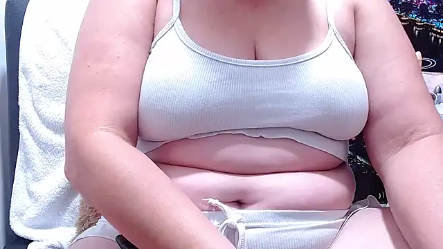 tila_nastyy webcam
