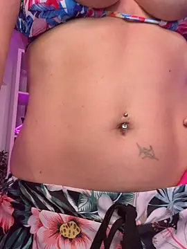AnnikaRose live cam on StripChat