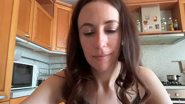 Flamingo_Queen live cam on StripChat