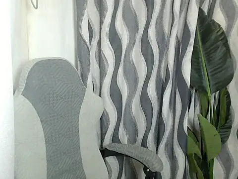 sweetiie_caren webcam