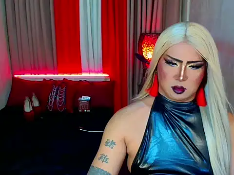 Wildest_Slave_Huntress webcam