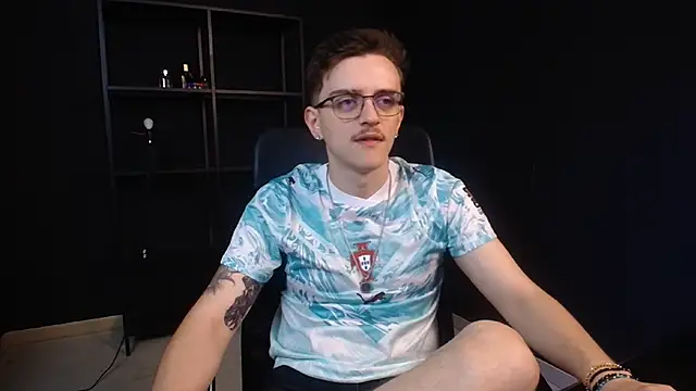 felixstarkk - FelixStarkk's free webcam - UK Sex Cams