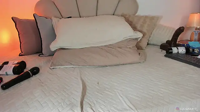 _luuciana_ webcam