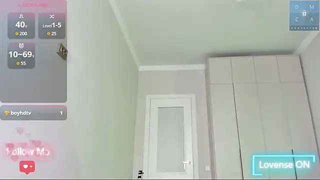 MinaDiamondd webcam