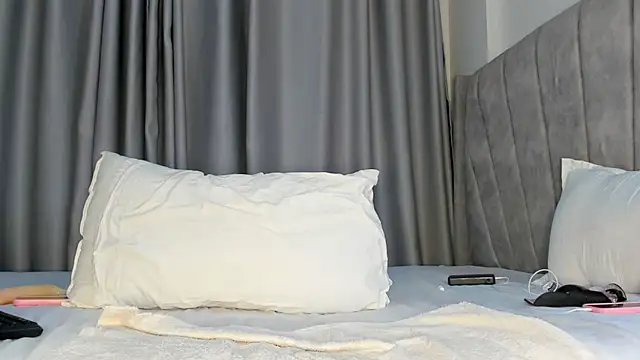 thee_sexy_goddess webcam