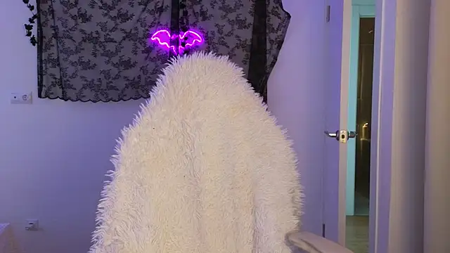 LilithMadden live cam on StripChat