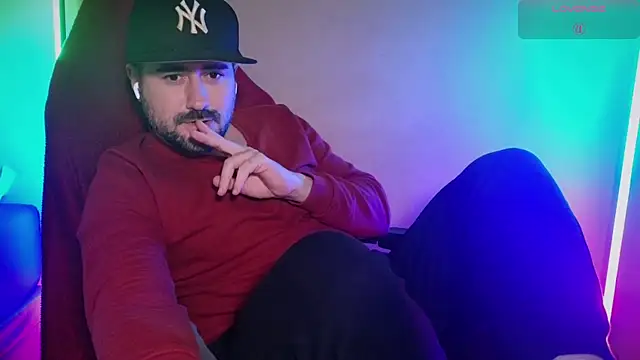 DominantTheo webcam