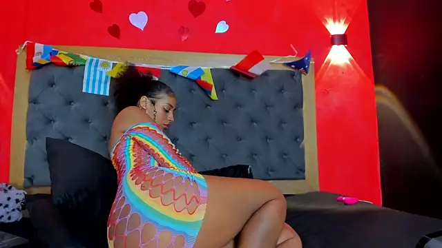 YayaHilton webcam