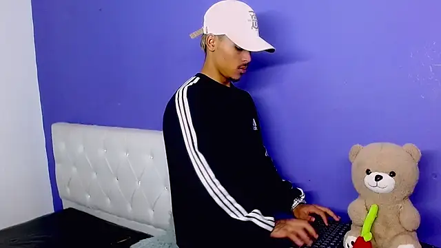 Angel_foxc13 webcam
